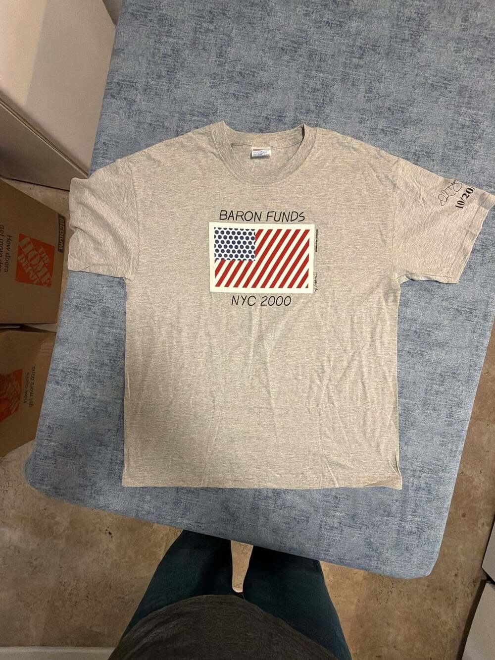 Vintage 2000 Baron Funds NYC Roy Lichtenstein Estate Graphic T-Shirt